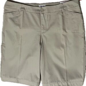 NWT Khaki Bermuda Shorts—Size 22W—St. John’s Bay